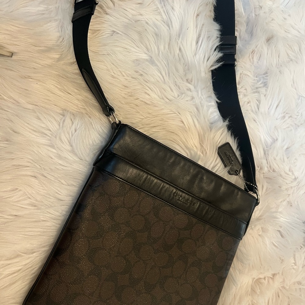 Signature COACH BAG